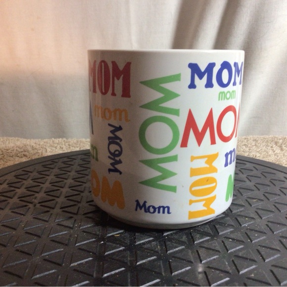 MOM Ceramic Coffee/Tea Mug White W/Multicolor Lettering Russ Berries pre-owned - Picture 3 of 12